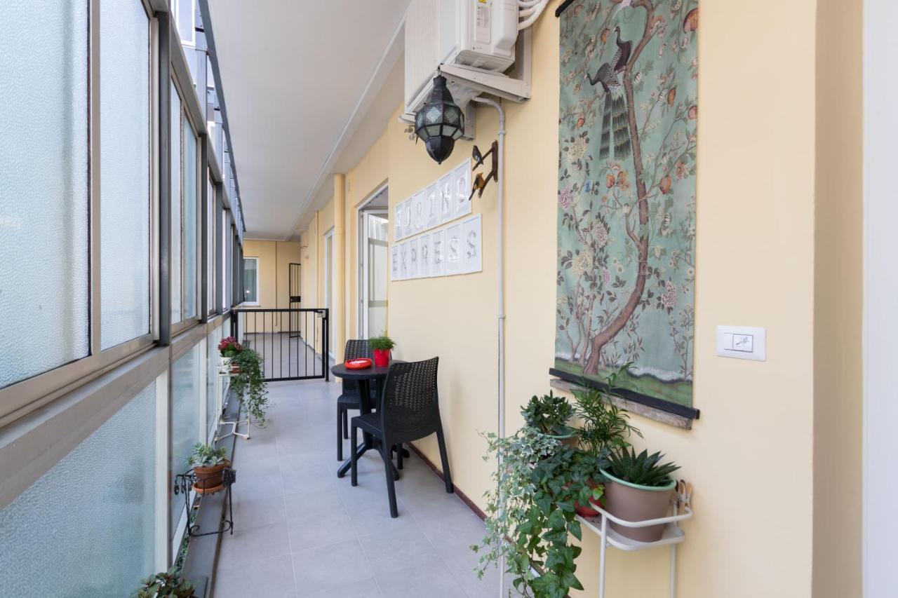 Torino Express Apartment Bagian luar foto